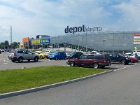 Kävimme matkanvarrella Mantorpissa ja Nyköpingin lähellä kauppakeskuksessa.